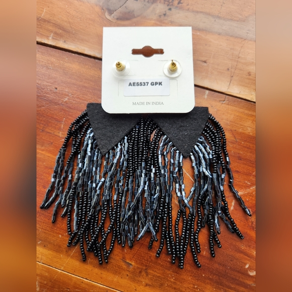 Sold!!! Beautiful Black and Silver Beaded Tassel Earrings - Picture 12 of 16